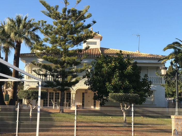 Image No.1-7 Bed Villa for sale