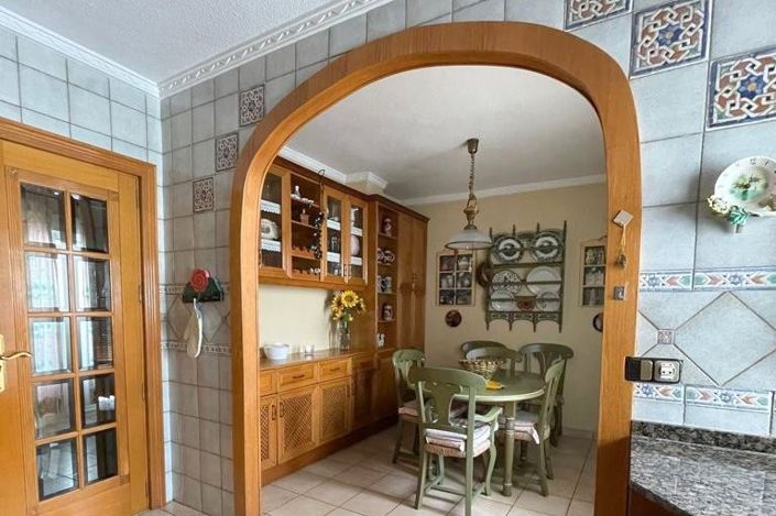 Image No.11-3 Bed Apartment for sale