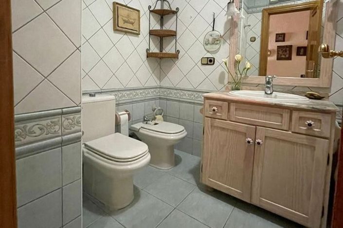 Image No.18-3 Bed Apartment for sale