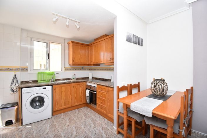 Image No.6-2 Bed Property for sale