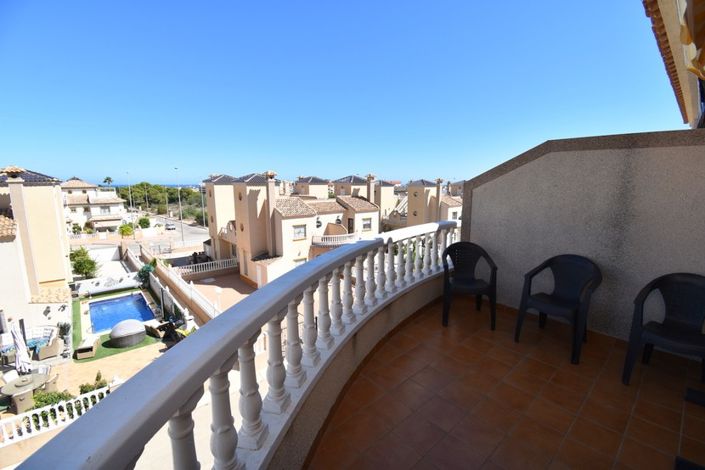 Image No.16-2 Bed Property for sale