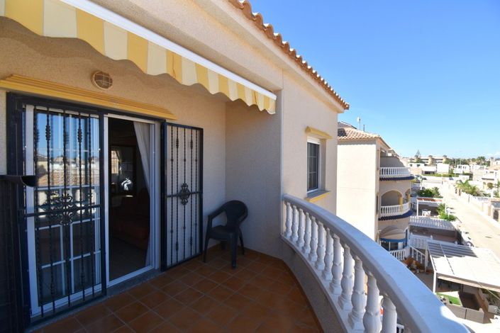 Image No.17-2 Bed Property for sale