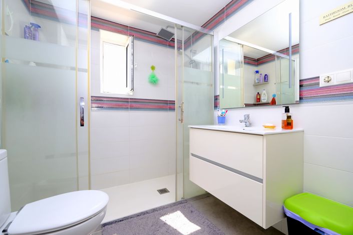 Image No.13-2 Bed Townhouse for sale