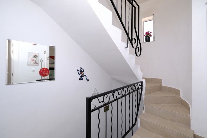 Image No.15-2 Bed Townhouse for sale