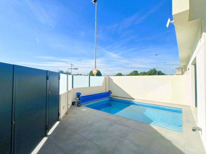 Image No.6-3 Bed Townhouse for sale