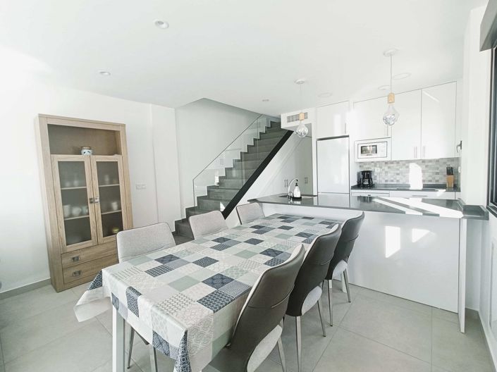 Image No.8-3 Bed Townhouse for sale