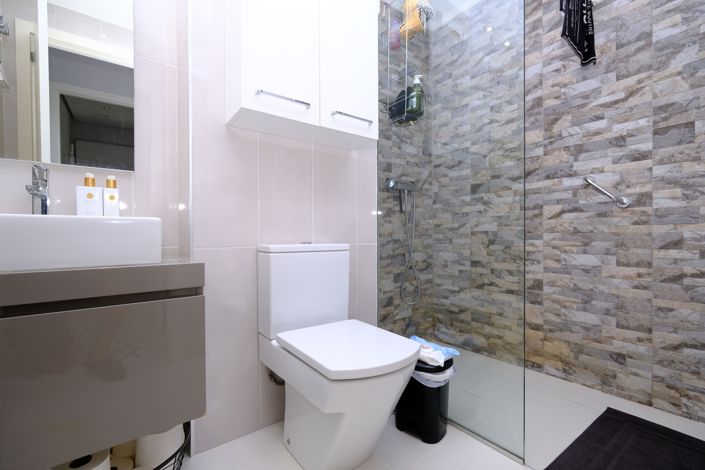 Image No.17-2 Bed Property for sale