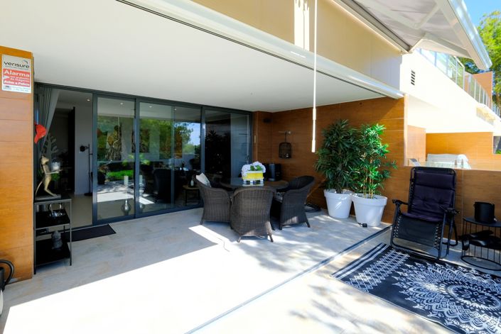 Image No.9-2 Bed Property for sale