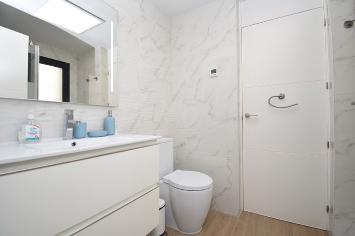 Image No.9-2 Bed Apartment for sale