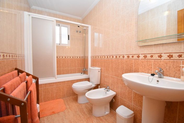 Image No.9-2 Bed Property for sale