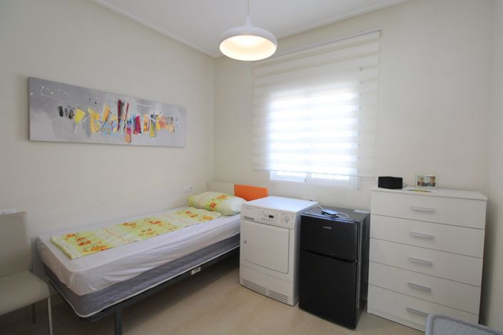 Image No.11-2 Bed Townhouse for sale