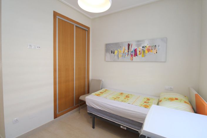 Image No.12-2 Bed Townhouse for sale