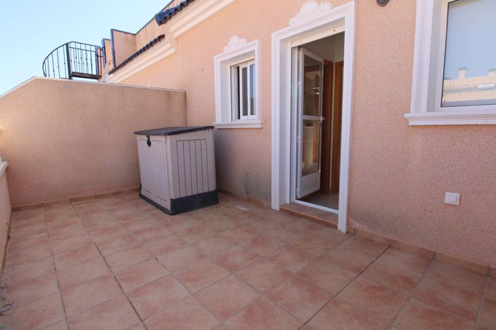 Image No.22-2 Bed Townhouse for sale