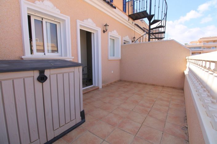 Image No.23-2 Bed Townhouse for sale