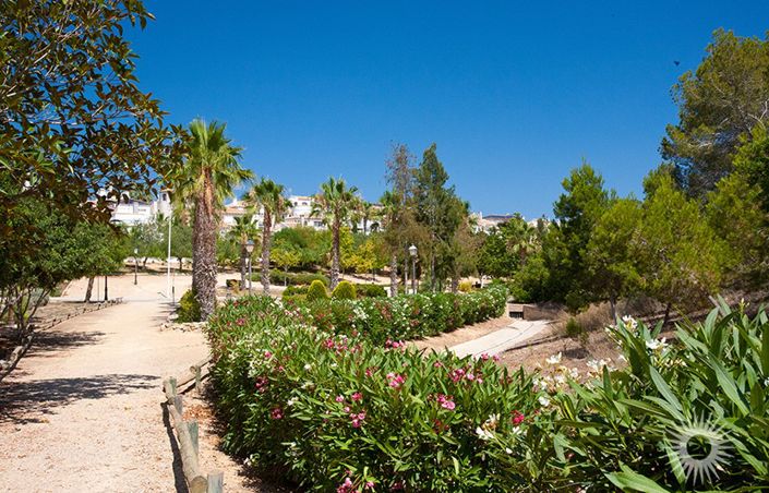 Image No.27-2 Bed Townhouse for sale