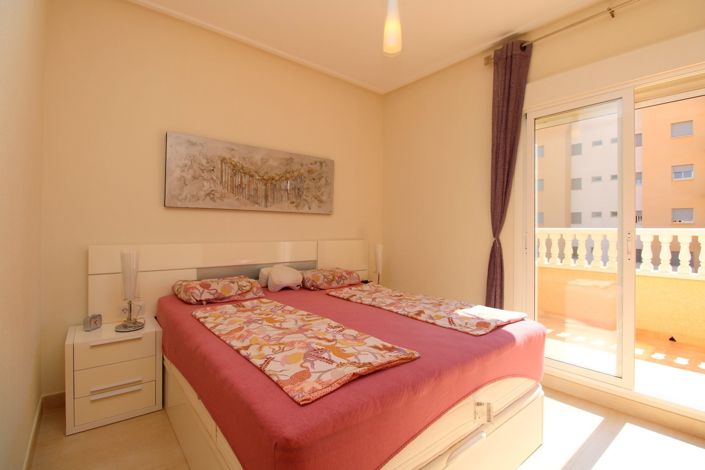 Image No.4-2 Bed Townhouse for sale