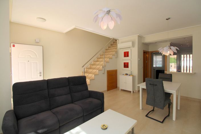 Image No.8-2 Bed Townhouse for sale