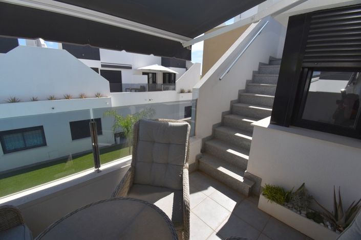 Image No.16-2 Bed Property for sale