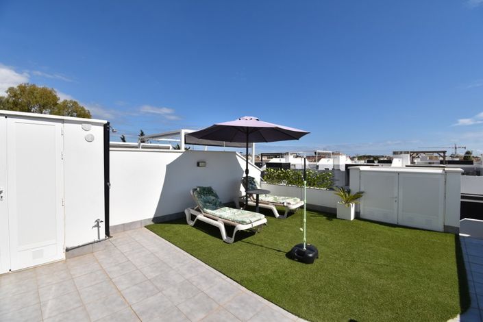 Image No.18-2 Bed Property for sale