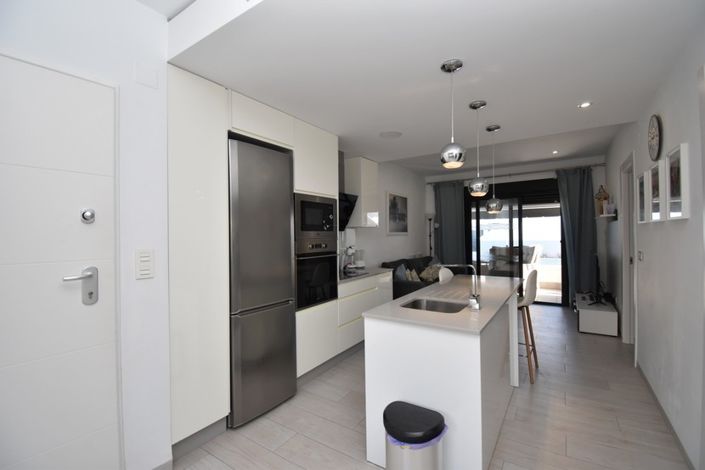 Image No.6-2 Bed Property for sale