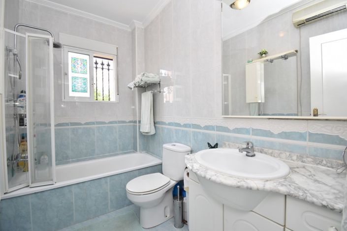 Image No.10-2 Bed Villa for sale