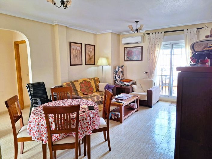 Image No.4-2 Bed Property for sale