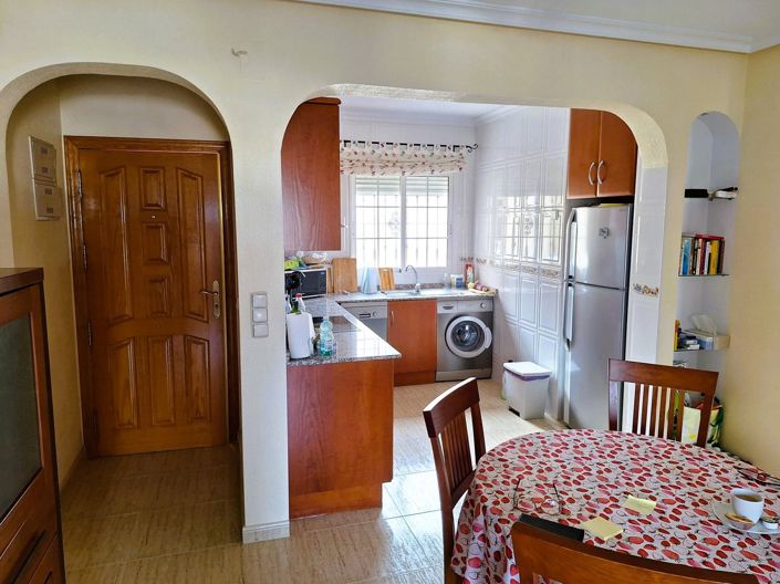 Image No.5-2 Bed Property for sale