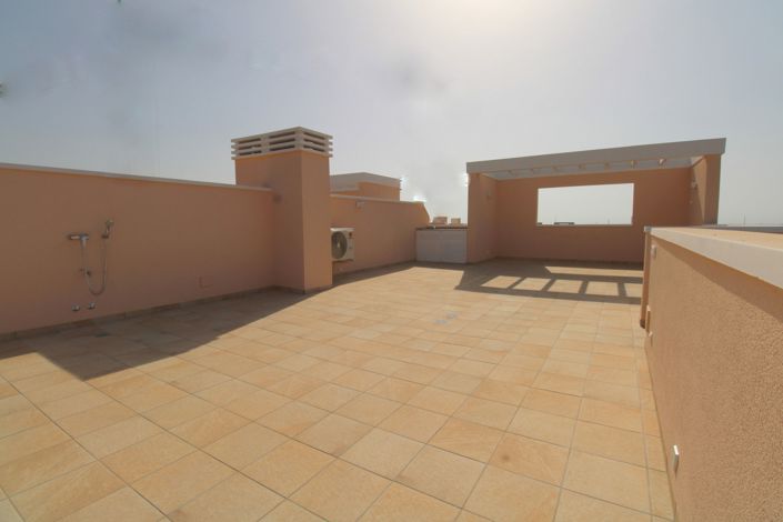 Image No.21-3 Bed Apartment for sale