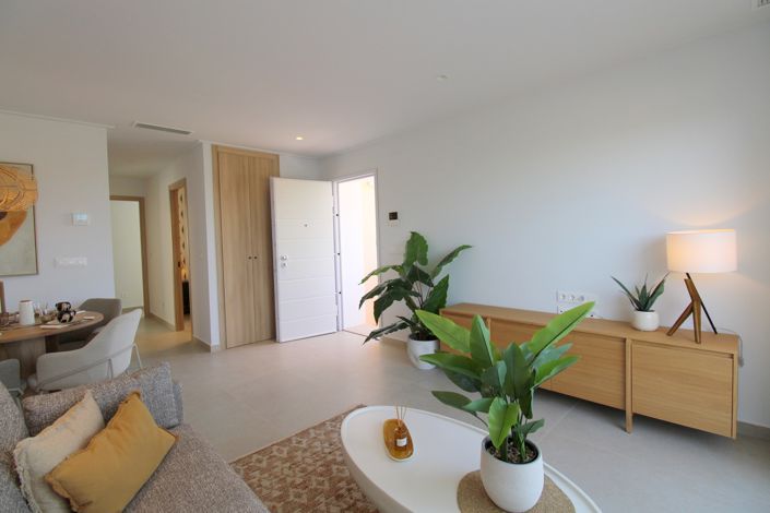 Image No.8-3 Bed Apartment for sale