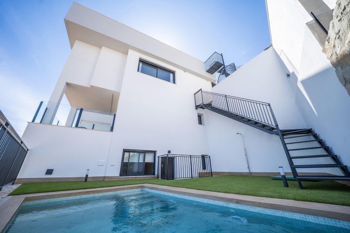 Image No.32-3 Bed Villa for sale