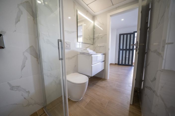 Image No.29-6 Bed Villa for sale