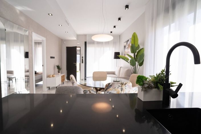 Image No.9-3 Bed Apartment for sale