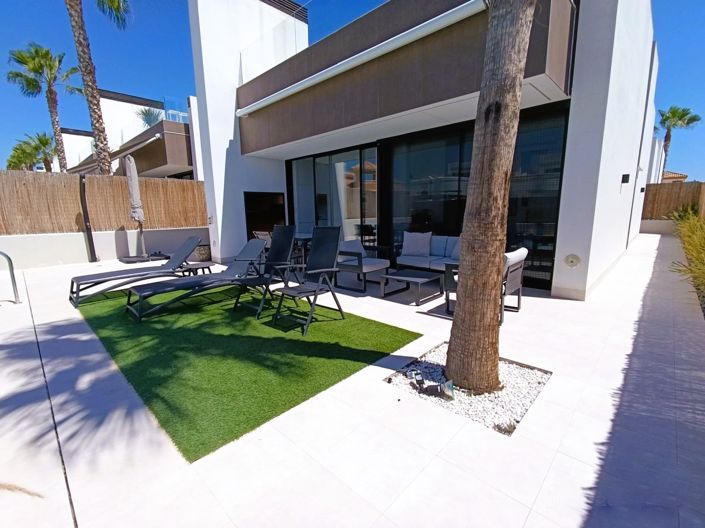 Image No.19-3 Bed Villa for sale