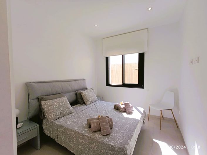 Image No.8-3 Bed Villa for sale