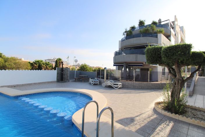 Image No.1-3 Bed Property for sale