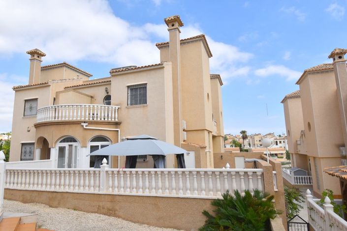 Image No.1-3 Bed Townhouse for sale