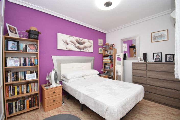 Image No.18-3 Bed Townhouse for sale