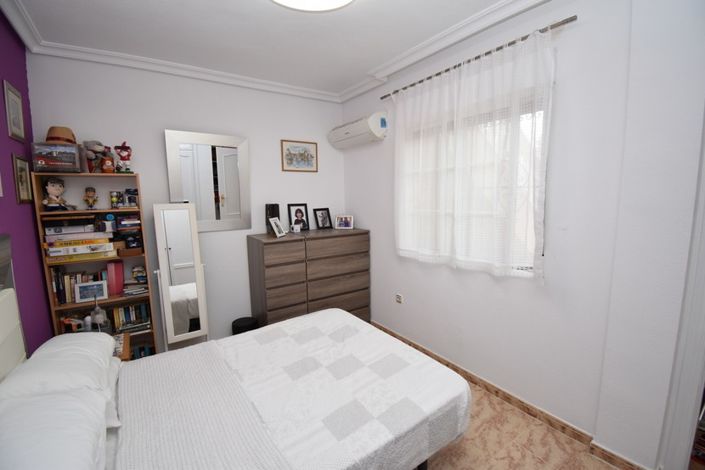 Image No.20-3 Bed Townhouse for sale