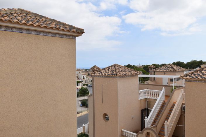 Image No.23-3 Bed Townhouse for sale