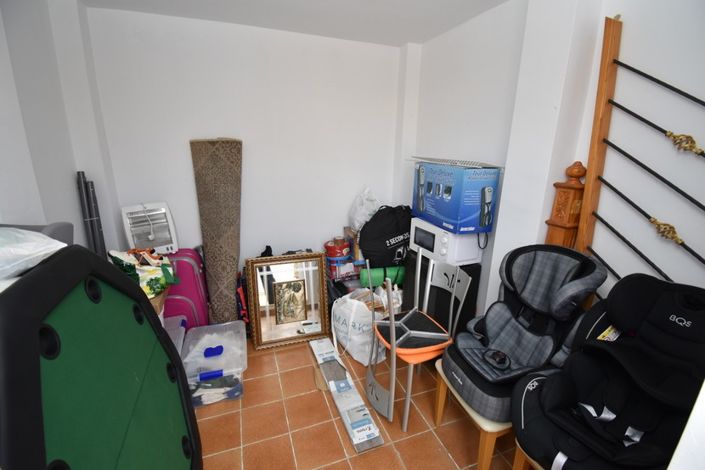 Image No.24-3 Bed Townhouse for sale