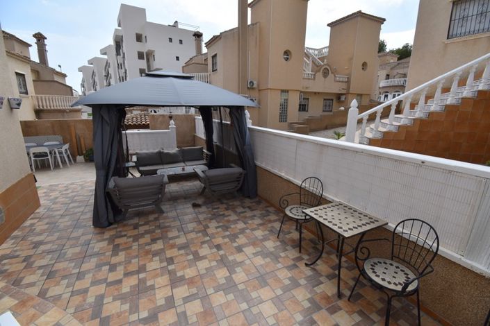 Image No.30-3 Bed Townhouse for sale