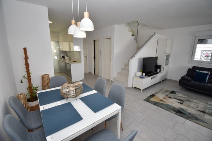 Image No.10-3 Bed Townhouse for sale