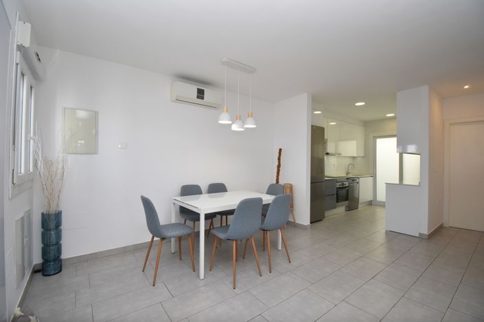 Image No.10-3 Bed Townhouse for sale