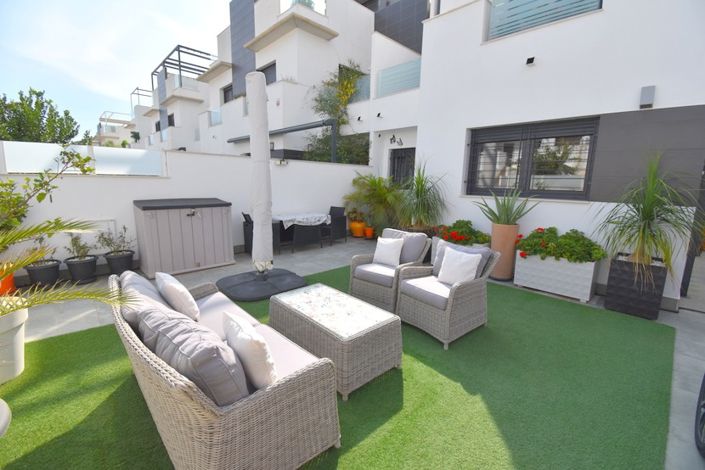 Image No.3-3 Bed Townhouse for sale