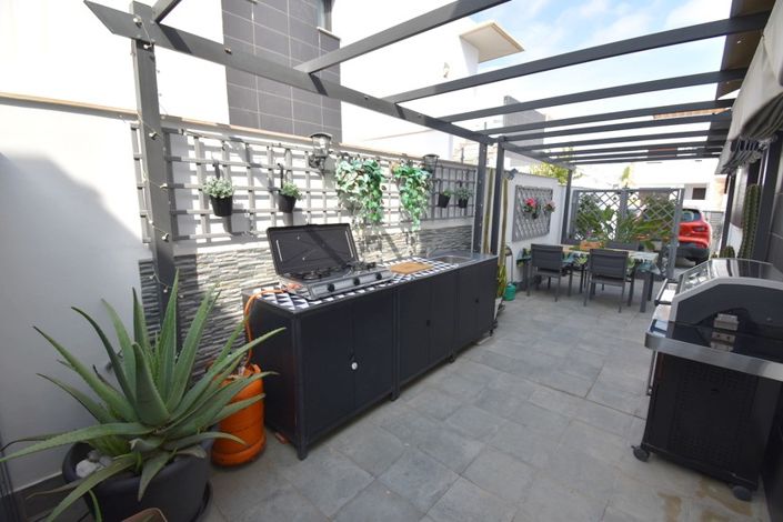 Image No.33-3 Bed Townhouse for sale