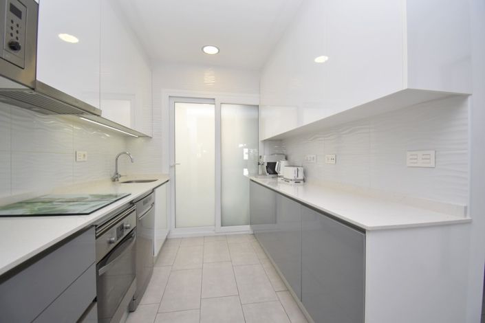 Image No.6-3 Bed Townhouse for sale