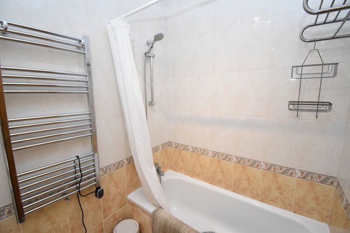 Image No.10-3 Bed Villa for sale