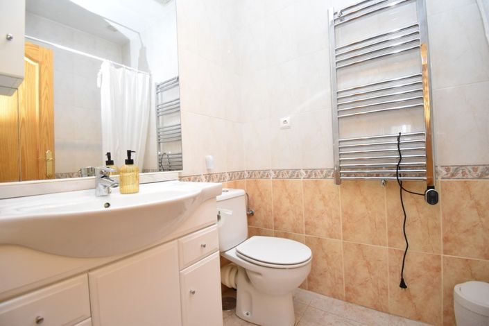 Image No.9-3 Bed Villa for sale