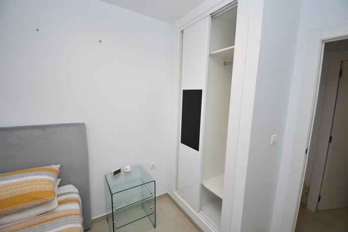 Image No.11-2 Bed Property for sale