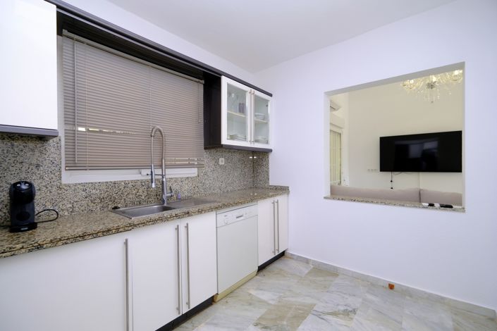 Image No.12-3 Bed Villa for sale